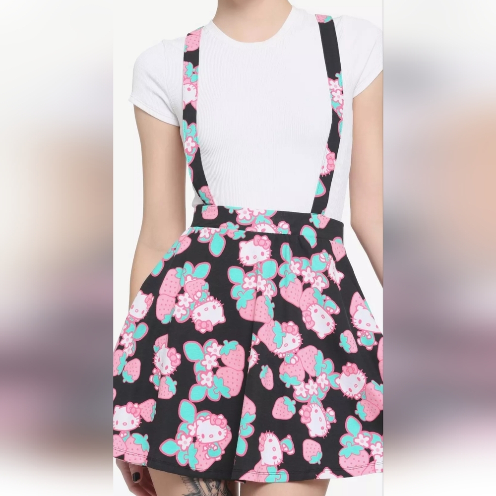 HOT TOPIC NWT 1X Hello Kitty Strawberry Print Skirt with Suspenders